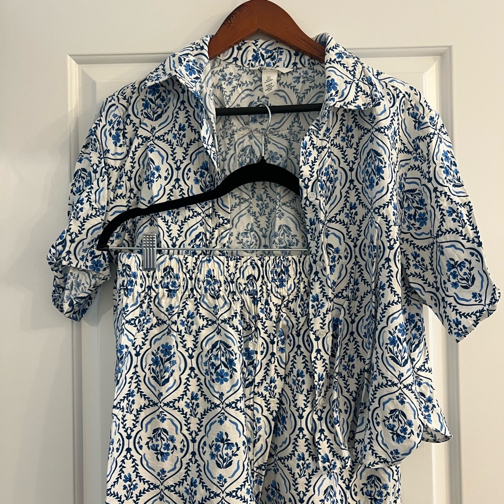 H&M Blue and White Patterned Matching Set
